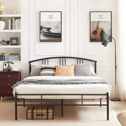Base de cama de plataforma Queen de metal negro con cabecero arqueado