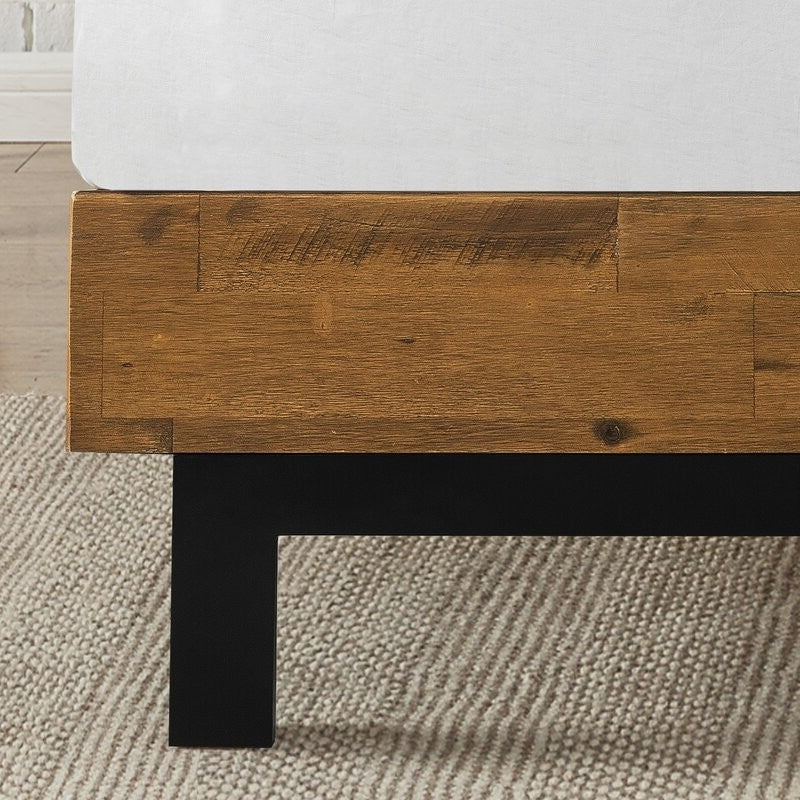 Cama Plataforma Rústica de Pino de Perfil Bajo con Láminas, Tamaño Queen