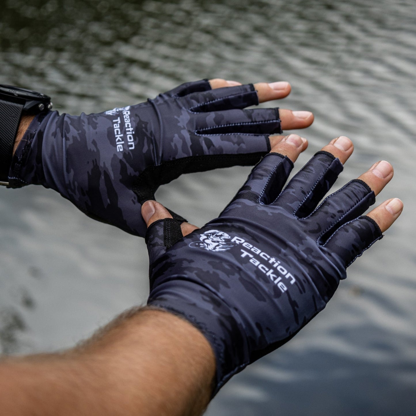Reaction Tackle UV Fishing Gloves UPF 50+ - Tampa Home & Garden Store