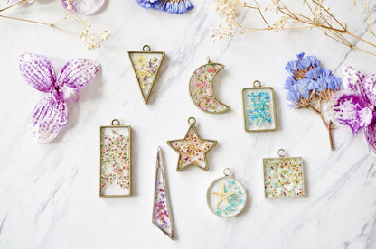 Real Pressed Flowers in Resin, Gold Dog Necklace in Blue and Pink - Tampa Home & Garden Store