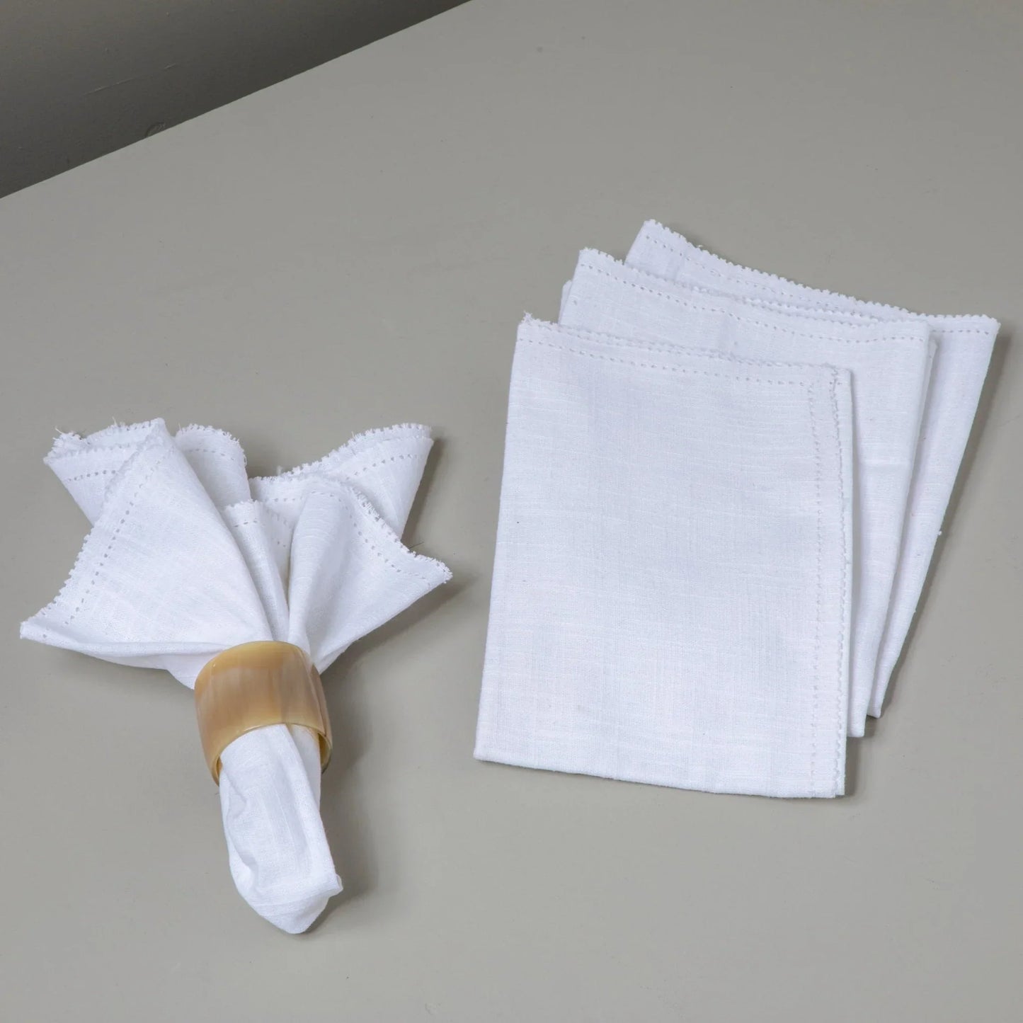 Riley Cloth Napkins, Set of 4, White - Tampa Home & Garden Store