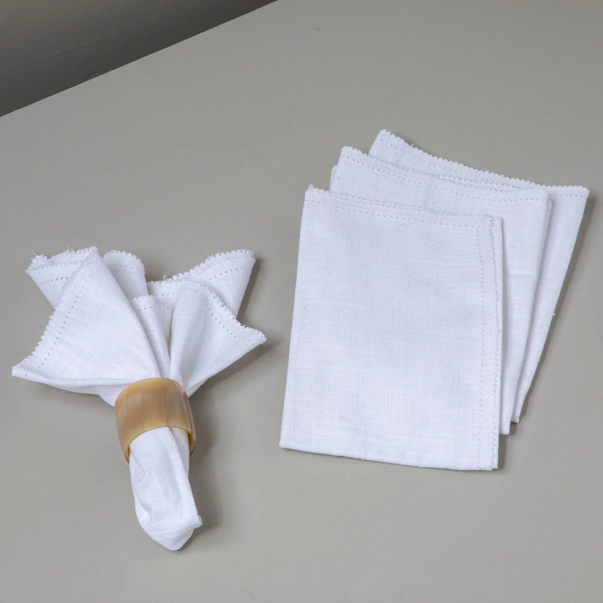 Riley Cloth Napkins, Set of 4, White - Tampa Home & Garden Store
