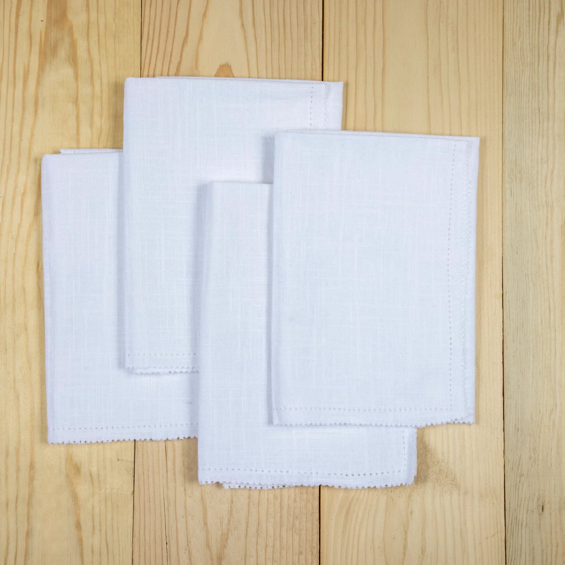 Riley Cloth Napkins, Set of 4, White - Tampa Home & Garden Store