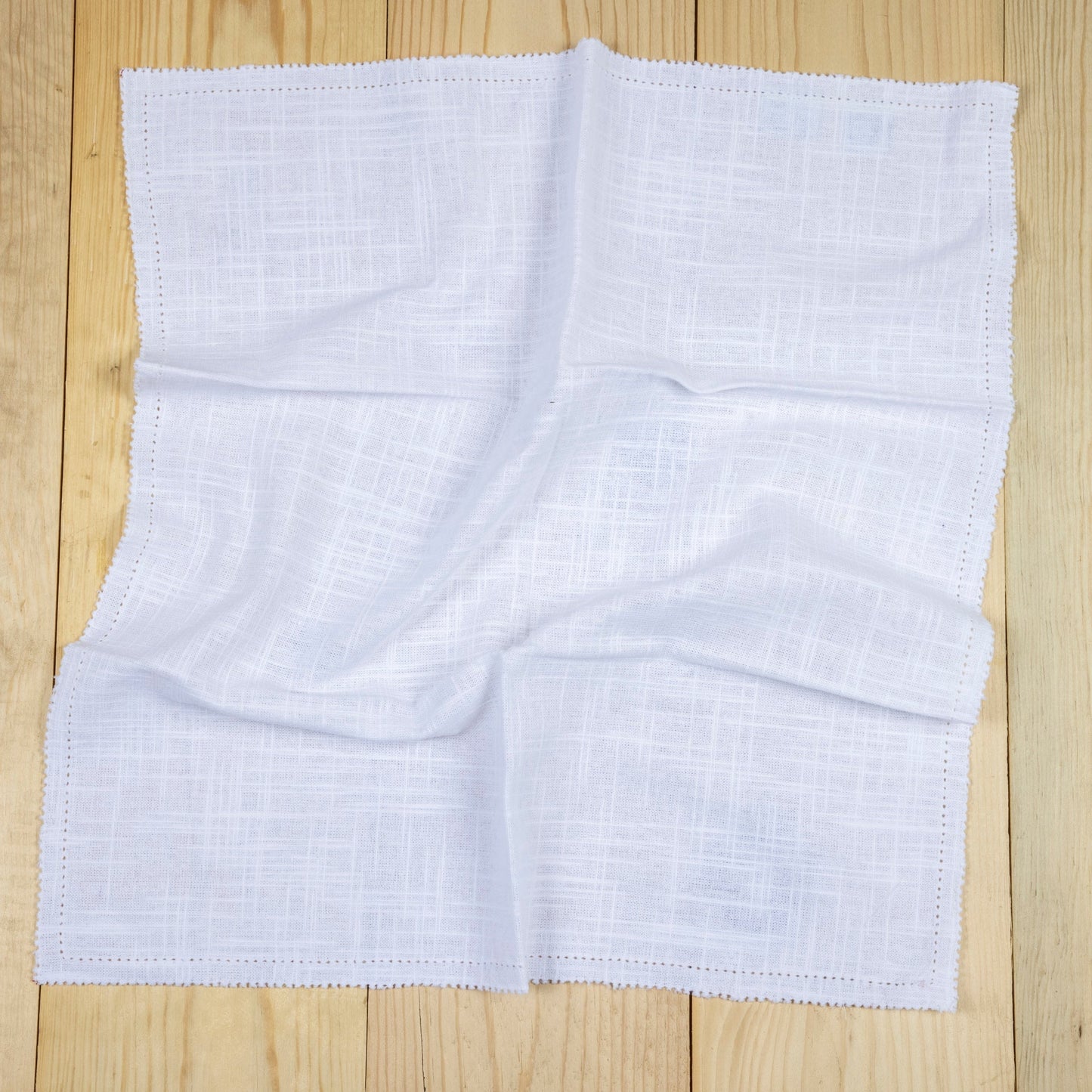 Riley Cloth Napkins, Set of 4, White - Tampa Home & Garden Store
