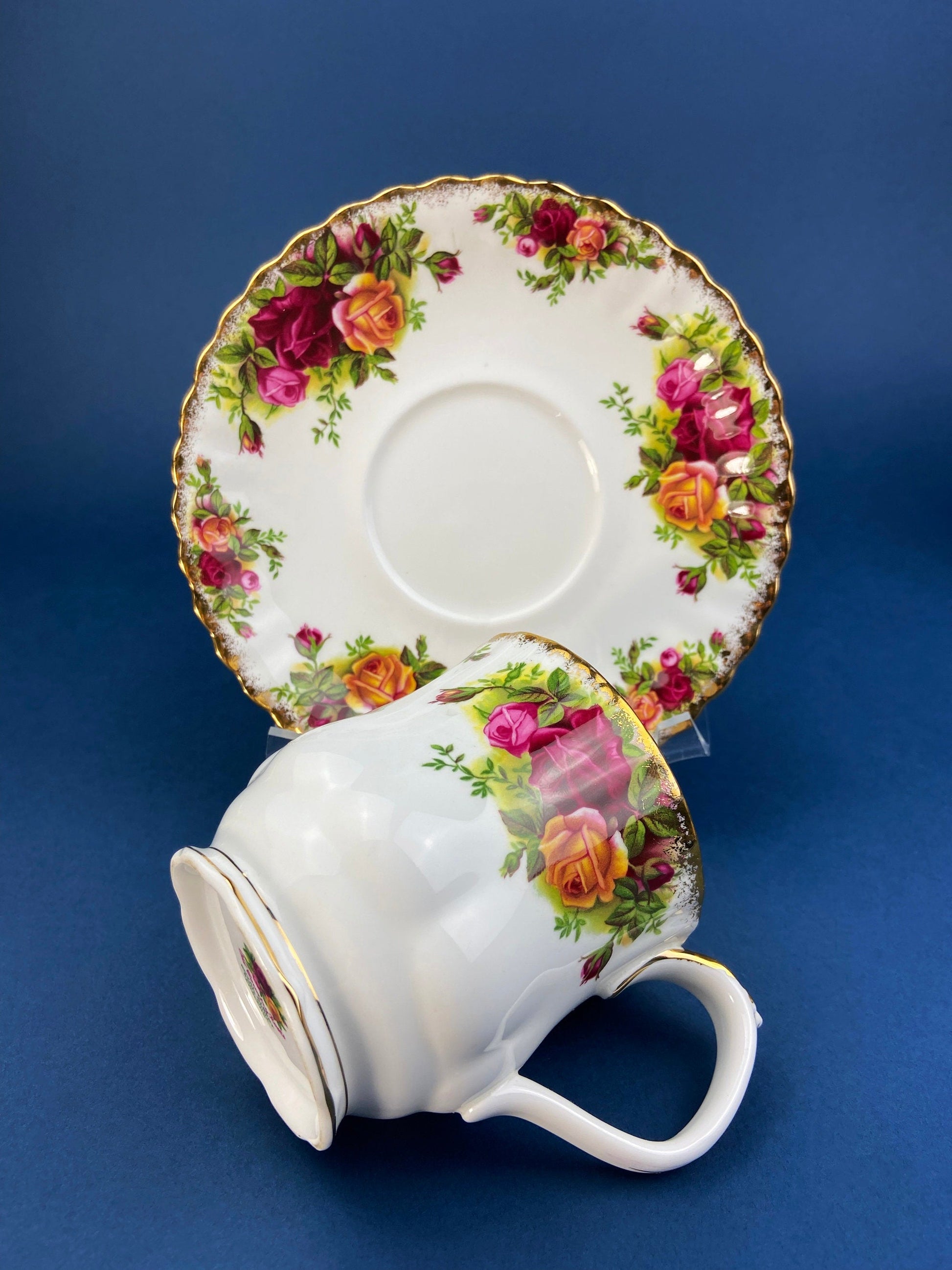 Royal Albert Old Country Roses Motif 10.25" Dinner Plates. Set of 5 Plates. Made in England. Dining Room Table Decor. Modern Farmhouse. - Tampa Home & Garden Store