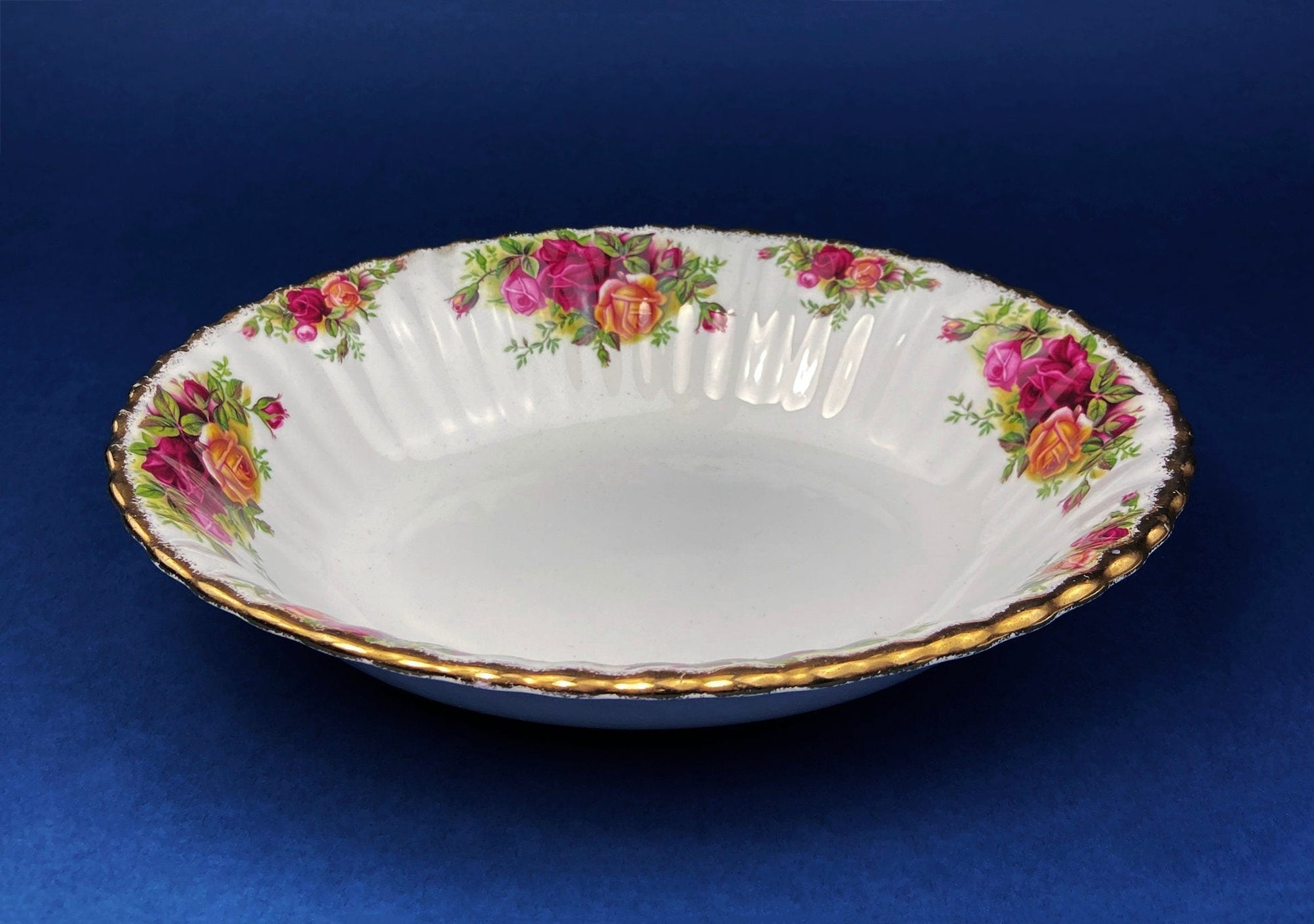 Royal Albert Old Country Roses Motif 10.25" Dinner Plates. Set of 5 Plates. Made in England. Dining Room Table Decor. Modern Farmhouse. - Tampa Home & Garden Store