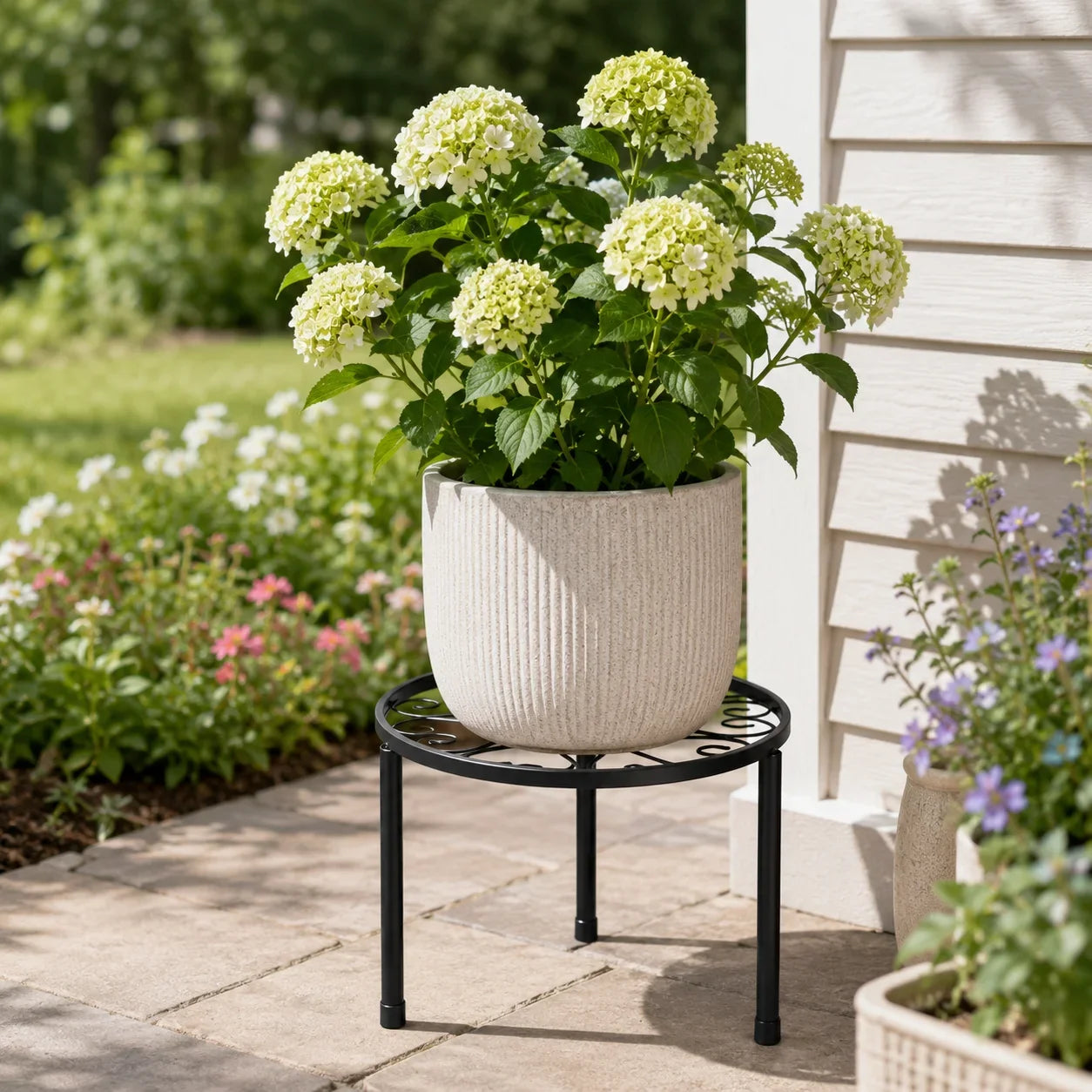 Heavy Duty Round Metal Plant Stand for the Home