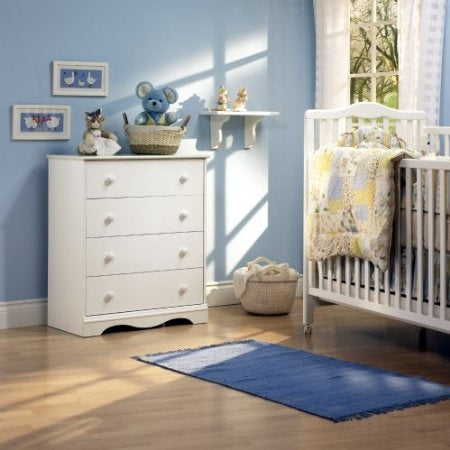 Cómoda blanca de dormitorio de 4 cajones con tiradores de madera
