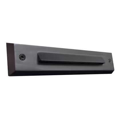 Luz de paso horizontal delgada para interior y exterior de latón fundido con LED STB16 de 2 W para montaje en superficie