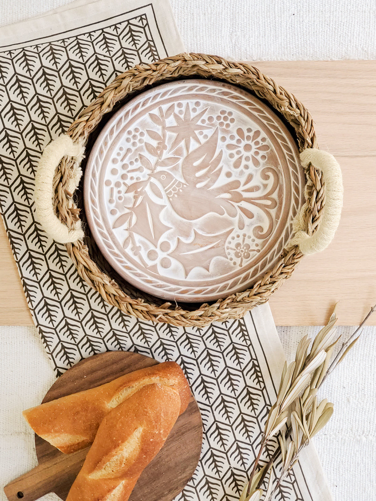 Bread Warmer & Basket Gift Set with Tea Towel - Bird Round