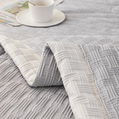 DecorBites Knitted Waffle Summer Quilt gray and white, breathable lightweight bedding on Tampa Home & Garden Store