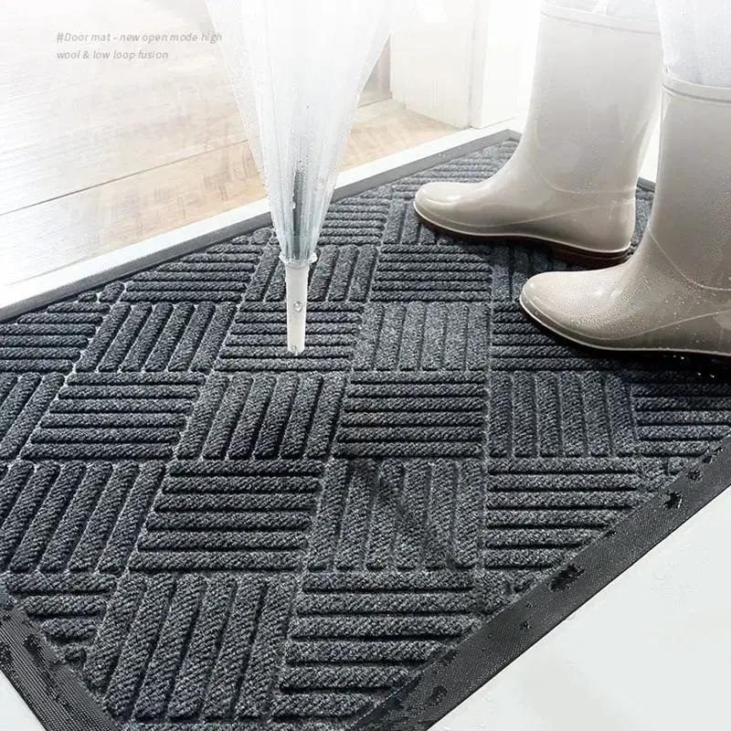 DecorBites™ Large Rubber Indoor Outdoor Doormat with shoe-scraper ridges, dark gray on Tampa Home & Garden Store