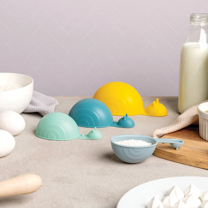 Shelly Measuring Cups & Spoons