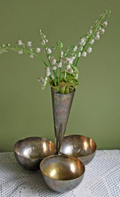 Silver Plated  Bowls with Vase in Center. Cluster of Three  Serving Bowls with Vase in the Center by Mesa, Italy - Tampa Home & Garden Store