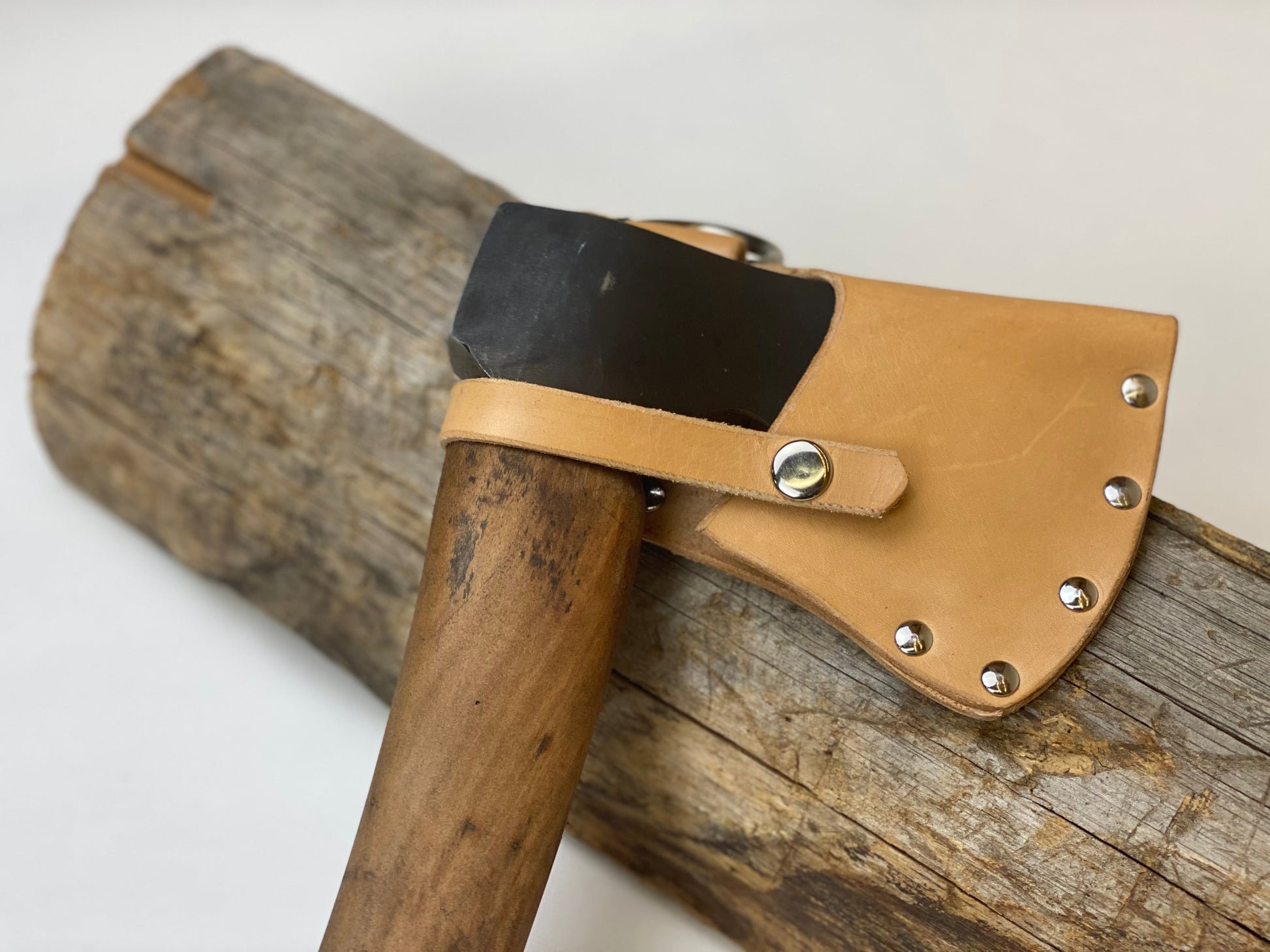 Stahl Camping Axe and Sheath - Tampa Home & Garden Store