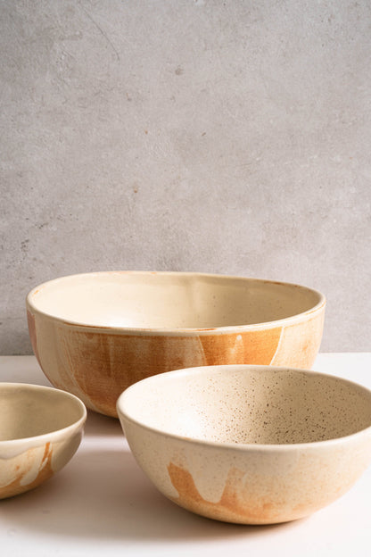 Beige Matte Stoneware Salad And Serving Bowl