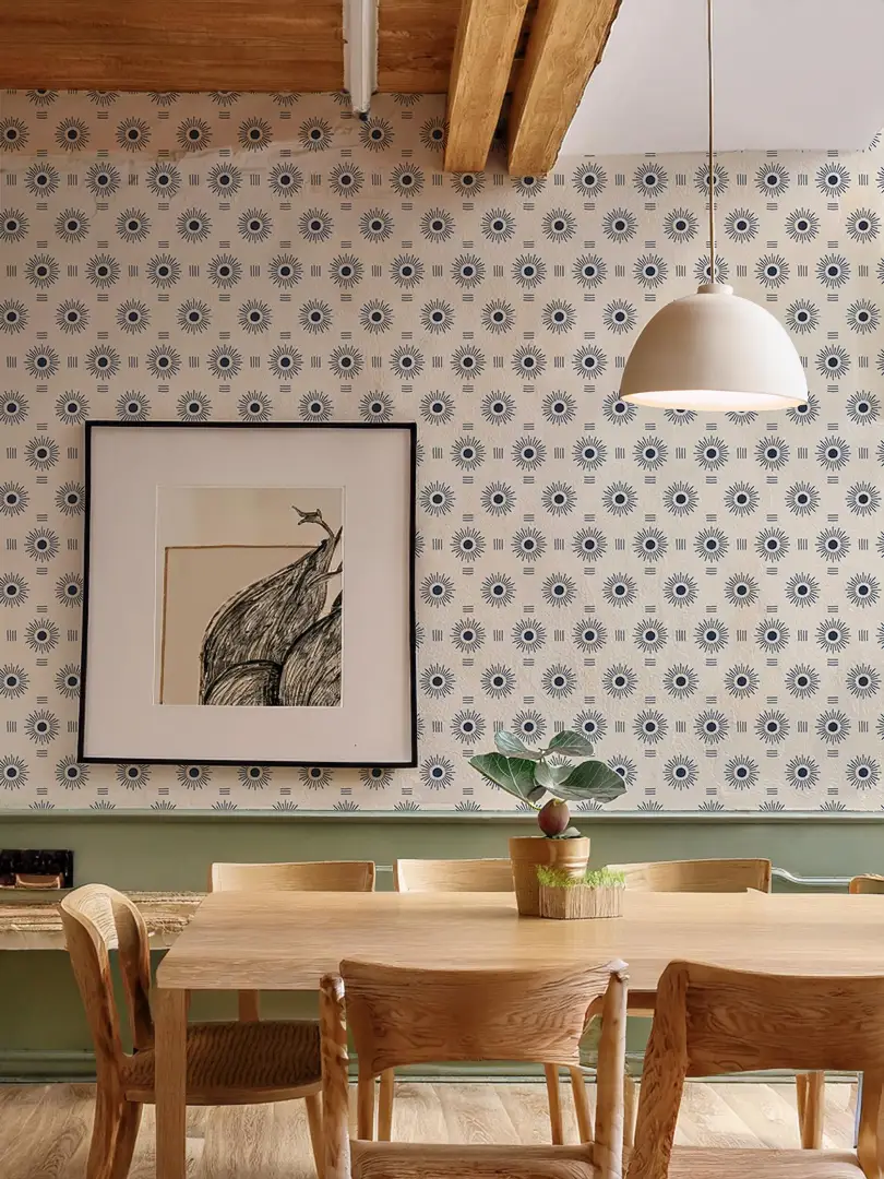Sun Rays Wallpaper, off-white and navy - Tampa Home & Garden Store