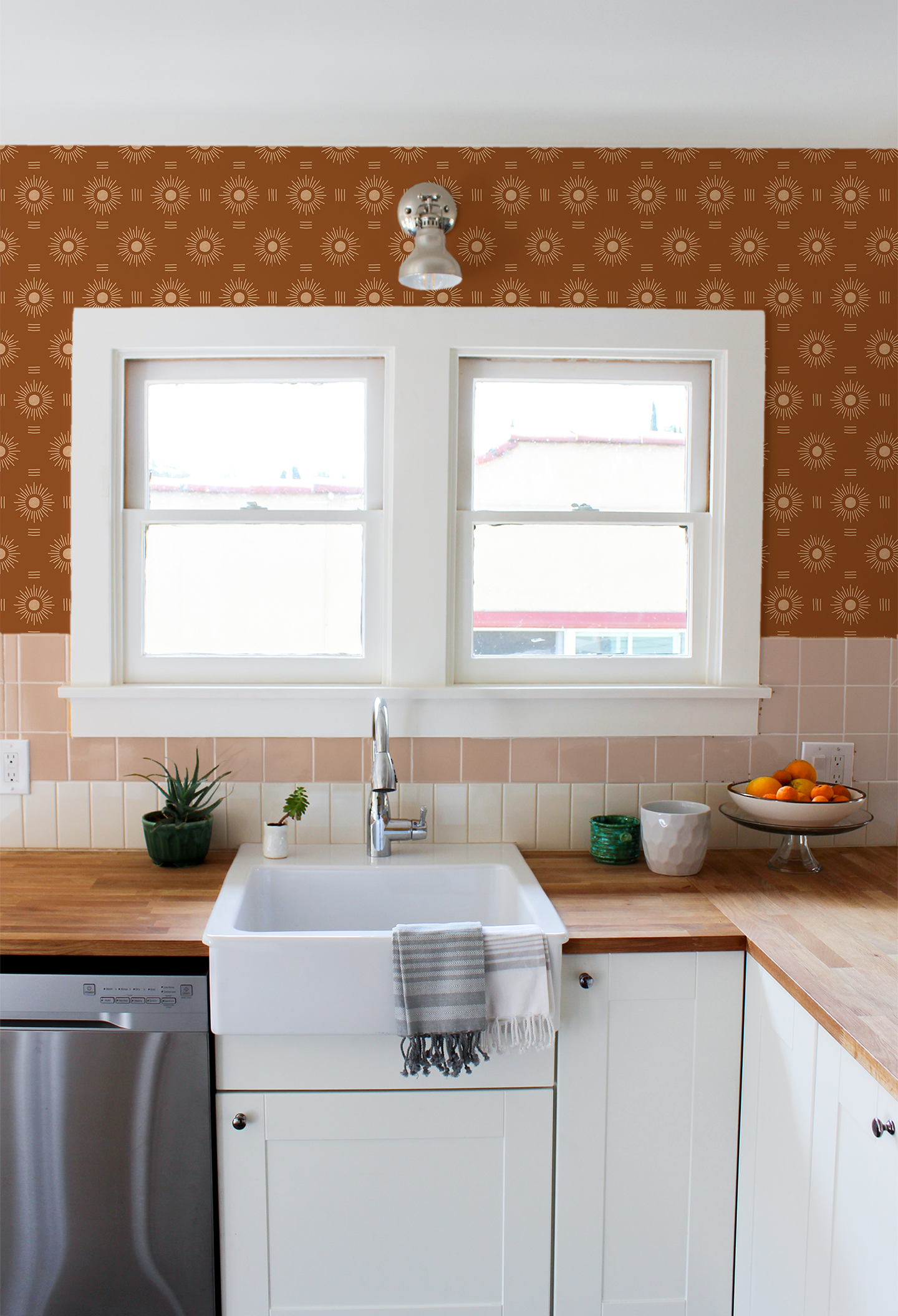 Sun Rays Wallpaper, rust and peach - Tampa Home & Garden Store