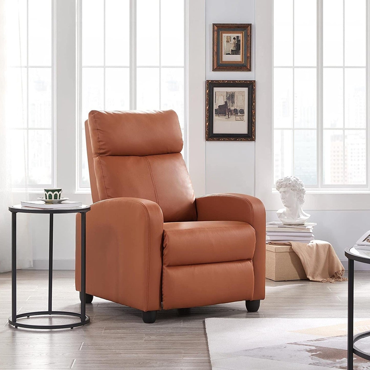 Sillón reclinable push-back de piel sintética de alta densidad color marrón