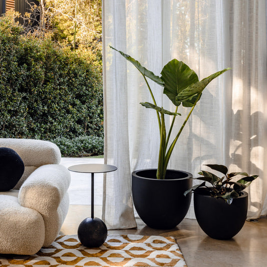 The Tub Egg-Shaped Planter | Classic Fiberglass Pot