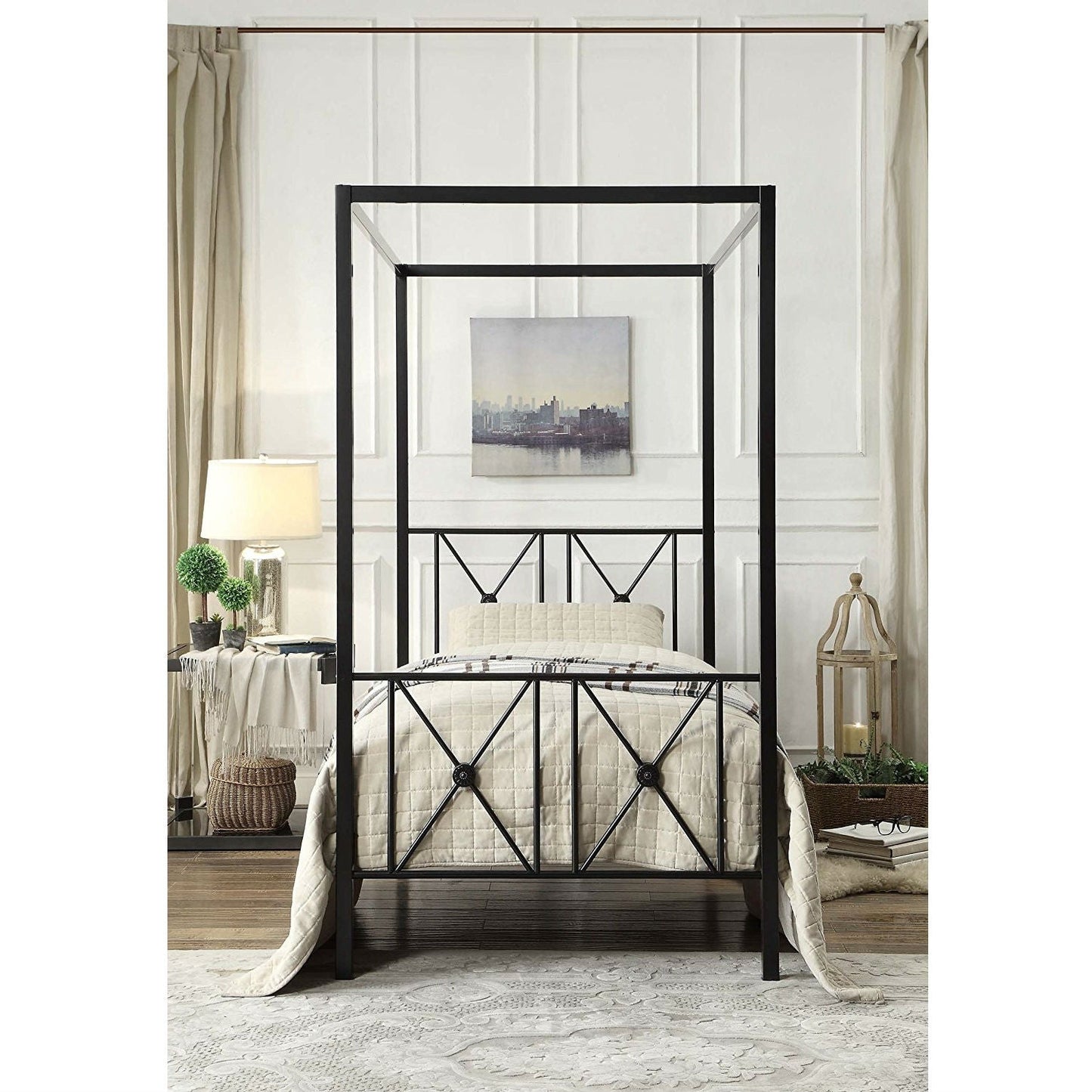 Cama Twin con dosel de metal negro con detalles de medallones