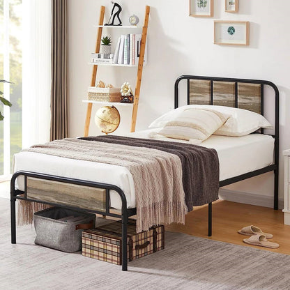 Marco de cama de plataforma doble de metal y madera gris con cabecera y pie de cama redondeados