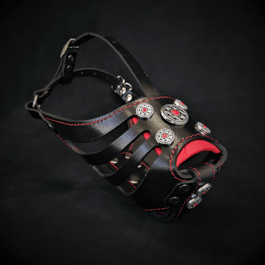 The ''Bijou'' Basket Muzzle Black & Red - Tampa Home & Garden Store