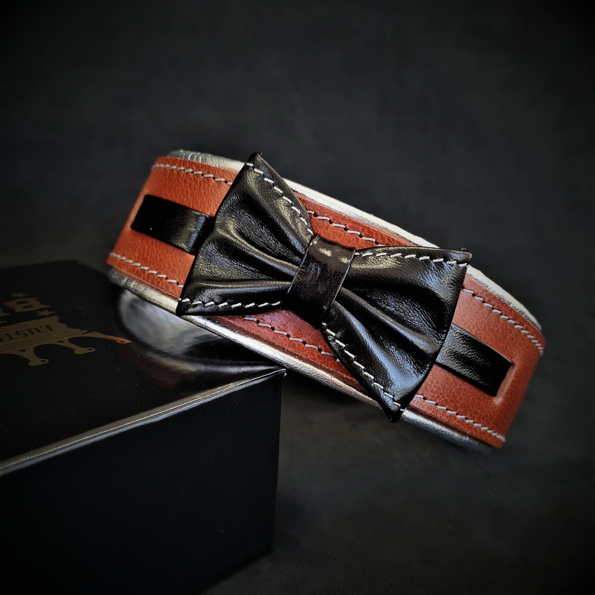 The "Bowtie" collar brown - Tampa Home & Garden Store