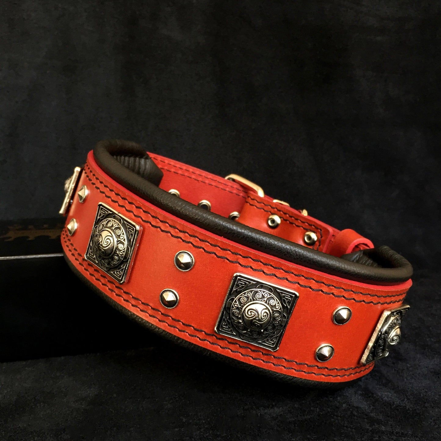The "Eros" collar 2.5 inch wide RED - Tampa Home & Garden Store