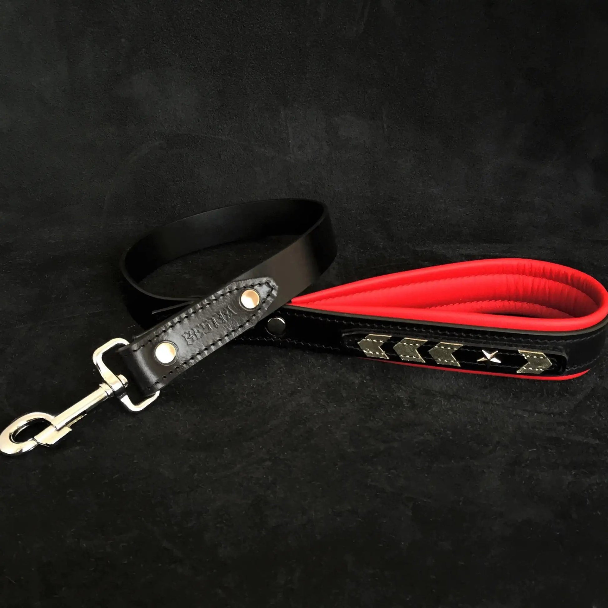 The "General" leash - Tampa Home & Garden Store