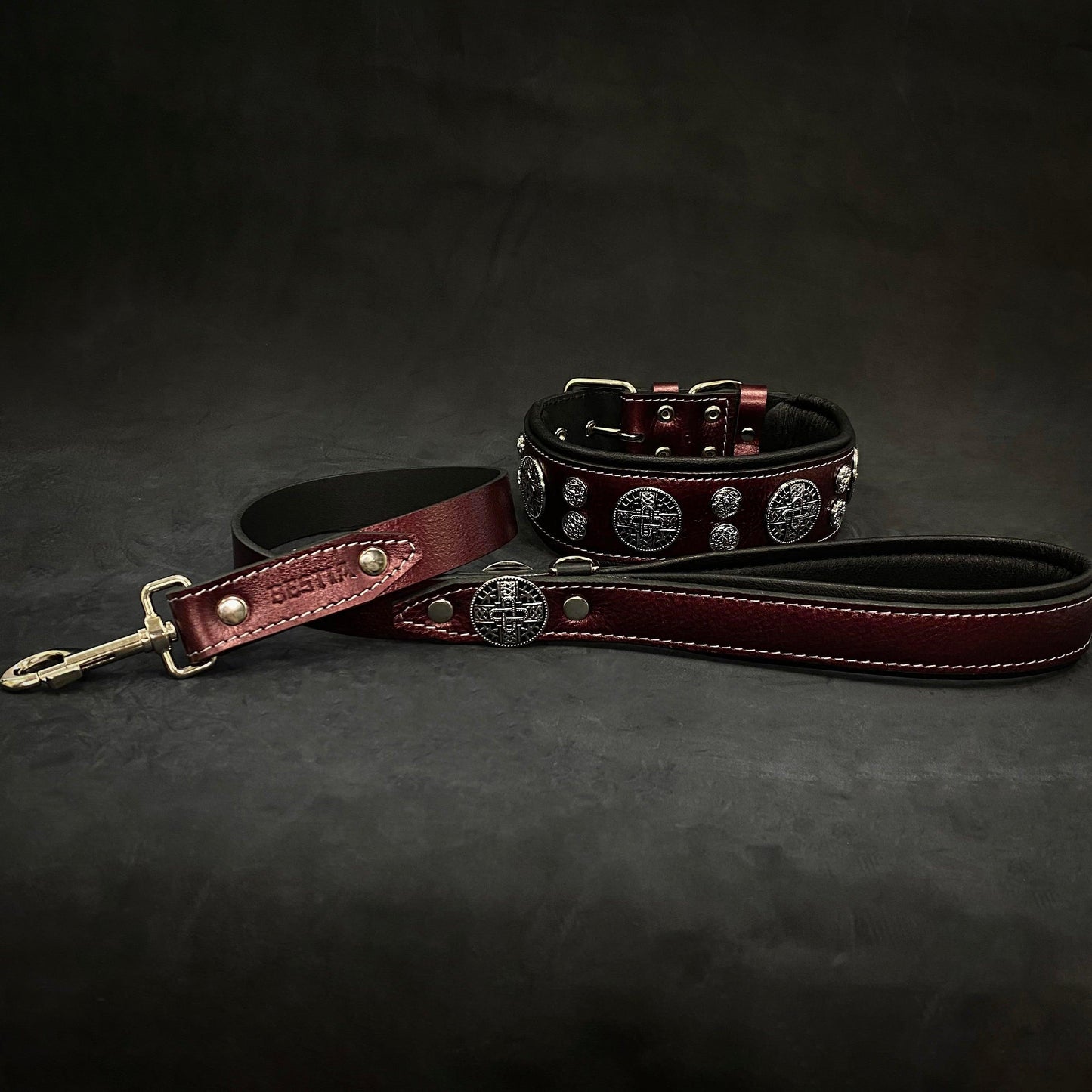 The "Hektor" Burgundy Collar LIMITED - Tampa Home & Garden Store