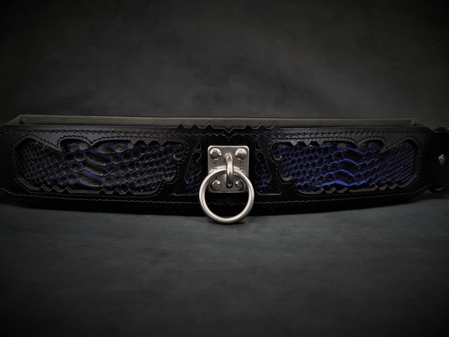 The ''Indigo'' collar - Tampa Home & Garden Store