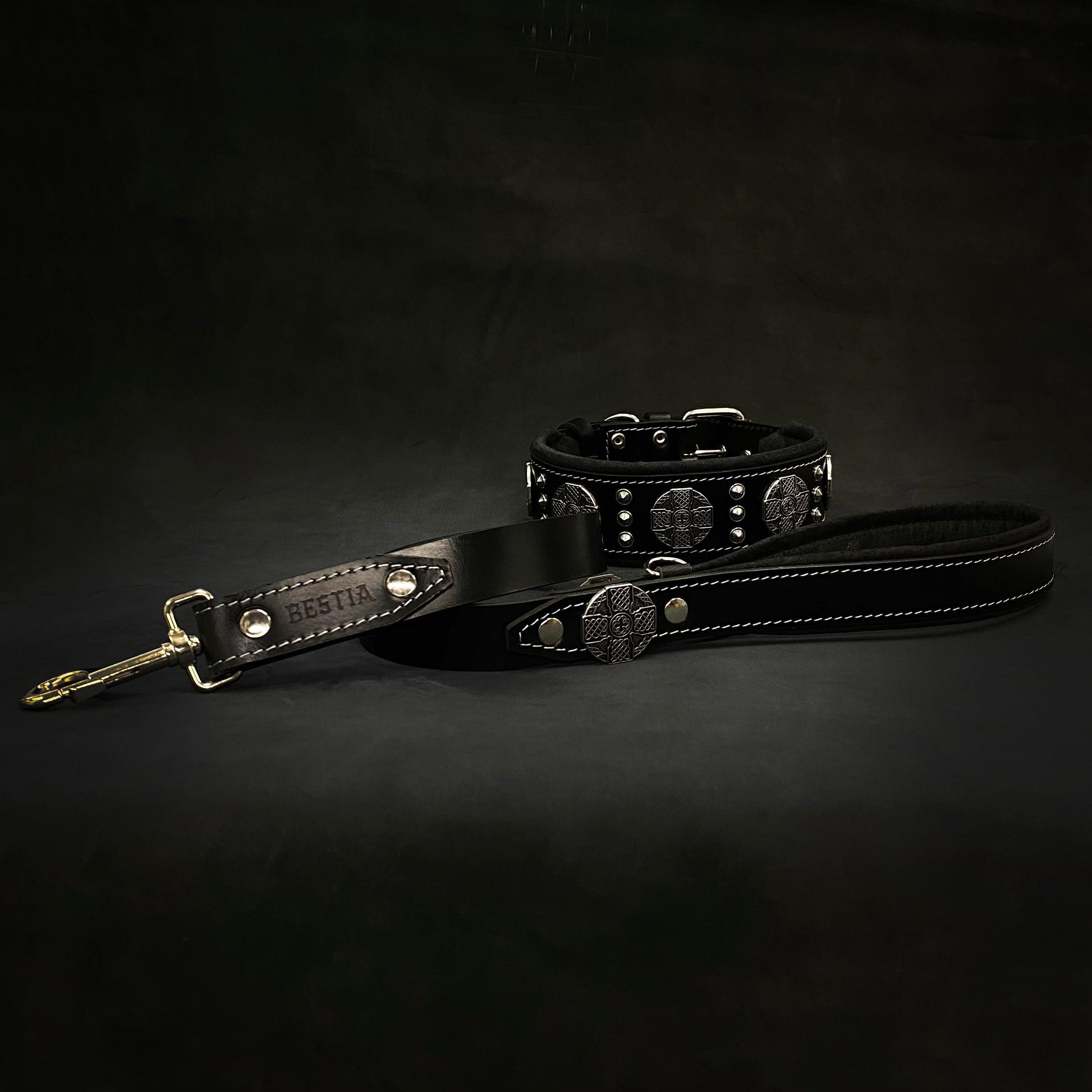 The "Maximus" collar 2.5 inch wide black & silver - Tampa Home & Garden Store
