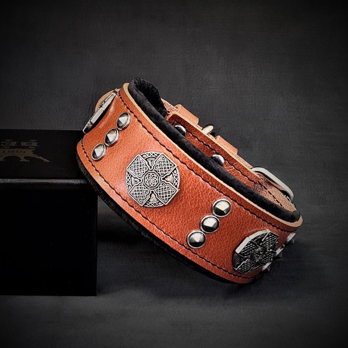 The "Maximus" collar 2 inch wide black & silver - Tampa Home & Garden Store