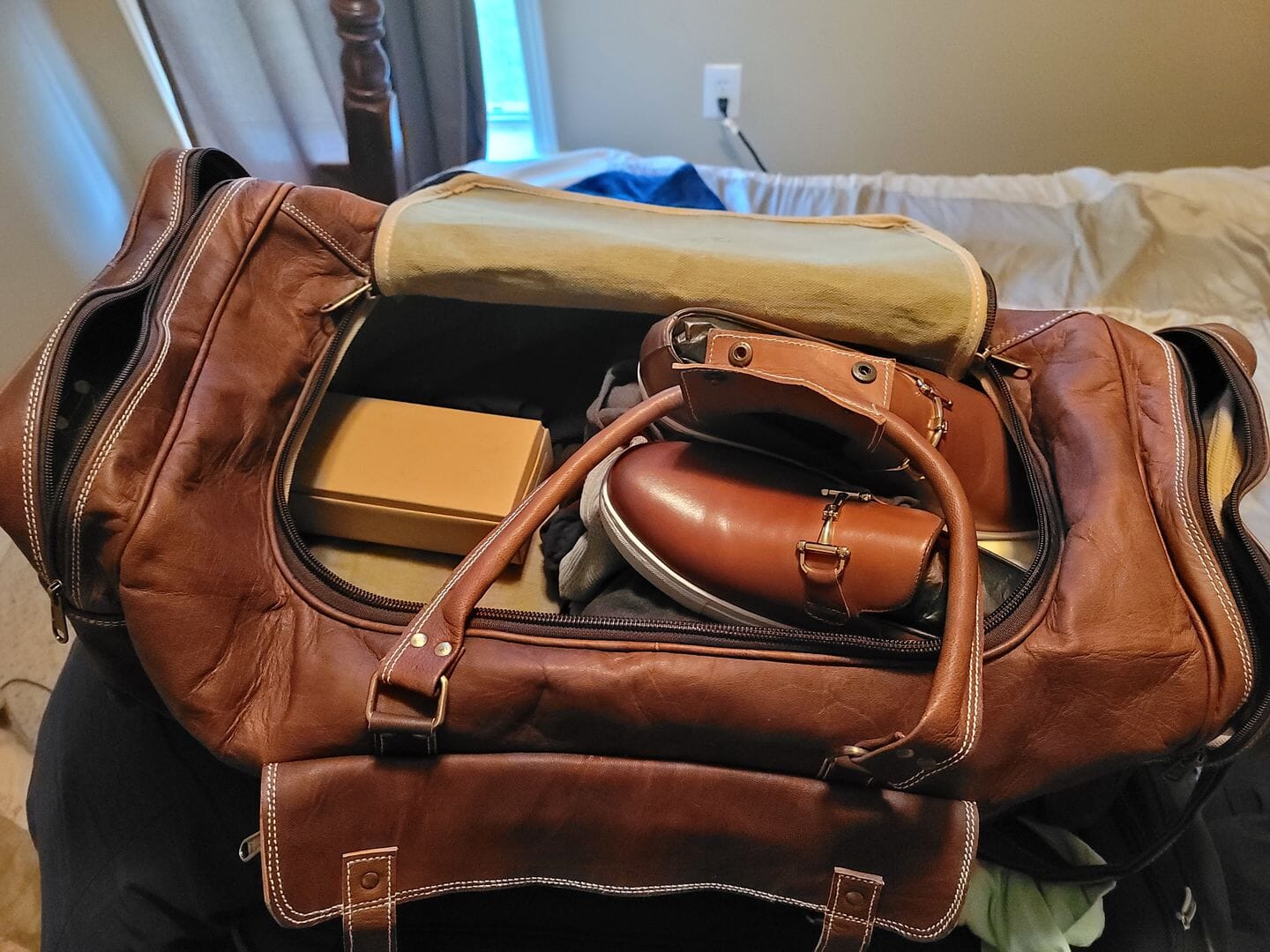 Traveler Weekender Duffle Bag & Toiletry Bag (ZIPIFY) - Tampa Home & Garden Store