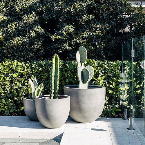 The Tub Egg-Shaped Planter | Classic Fiberglass Pot
