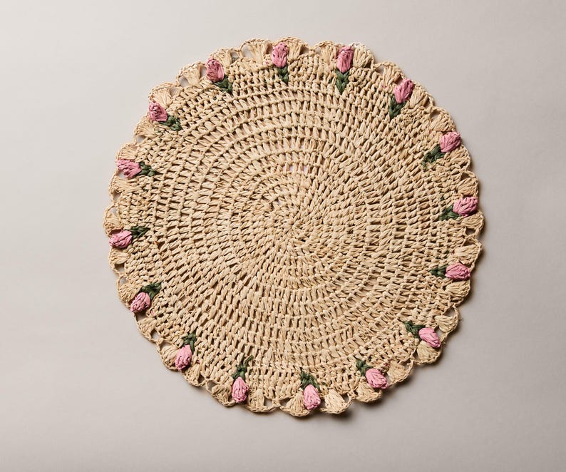 Tulip Floral Placemats – Hand-Crocheted Raffia Palm Floral Placemats – Spring Table Decor - Tampa Home & Garden Store