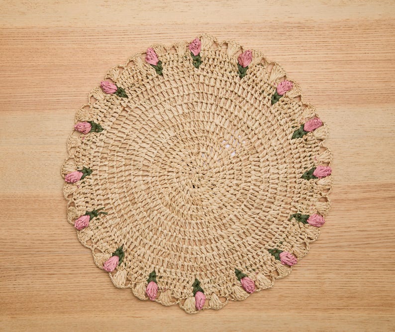 Tulip Floral Placemats – Hand-Crocheted Raffia Palm Floral Placemats – Spring Table Decor - Tampa Home & Garden Store