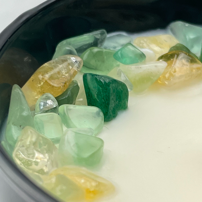 Vela de cristal "Mareas de Medianoche" con fluorita verde, citrino y aventurina verde | Vela de cera de coco y soja, 255 ml