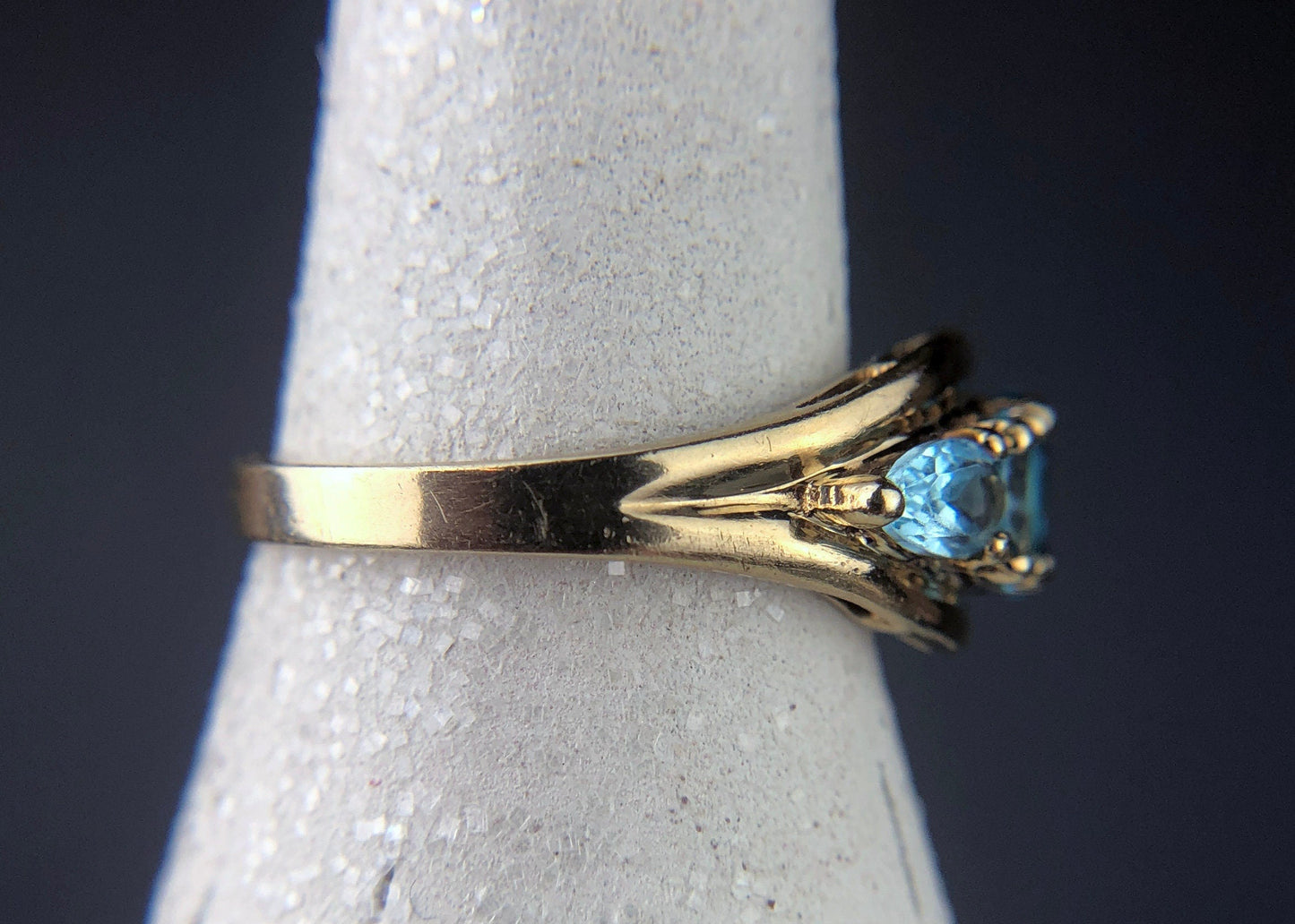 Vintage 10k Gold Ring with 5 Blue Topaz Stones - Tampa Home & Garden Store