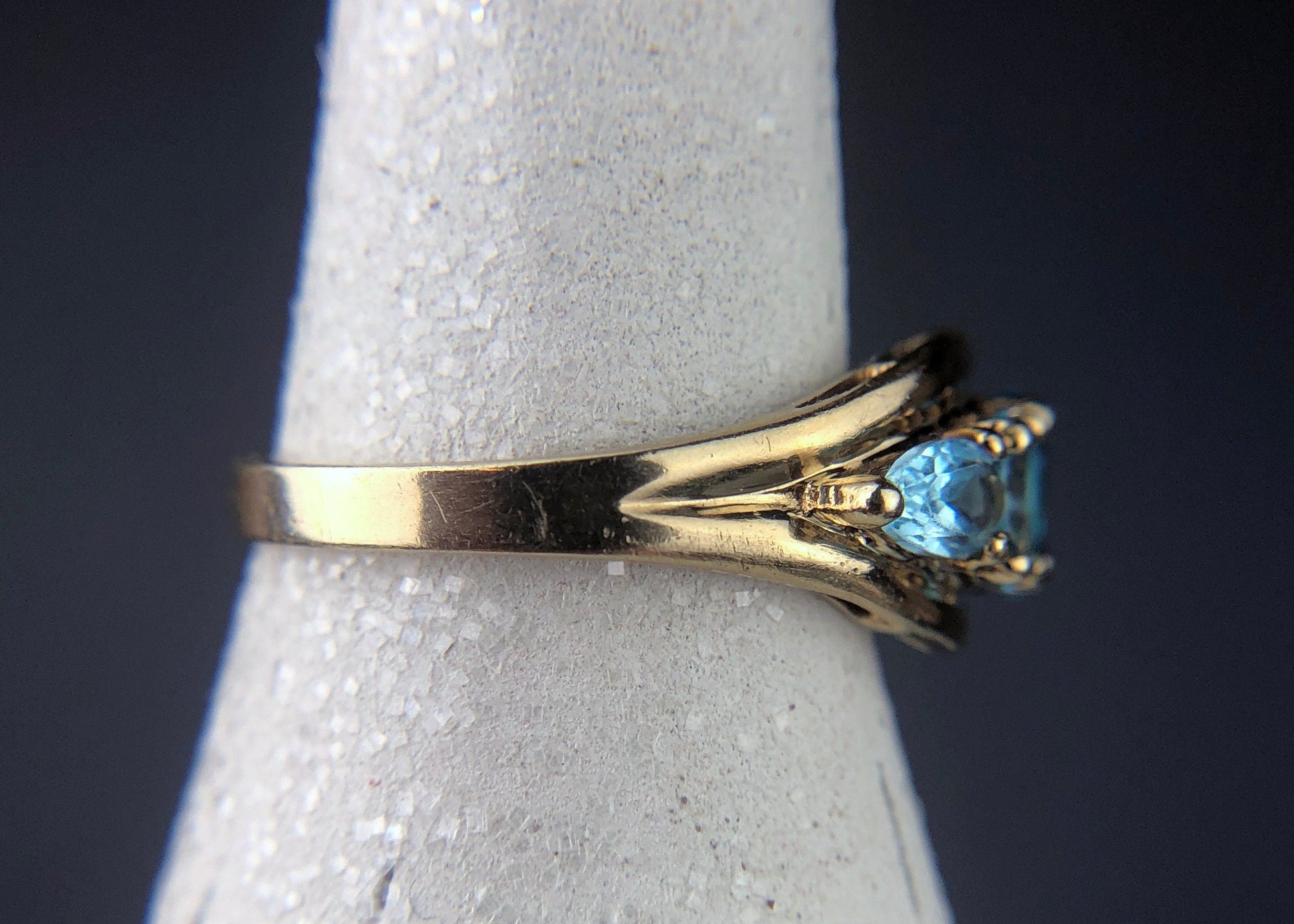 Vintage 10k Gold Ring with 5 Blue Topaz Stones - Tampa Home & Garden Store