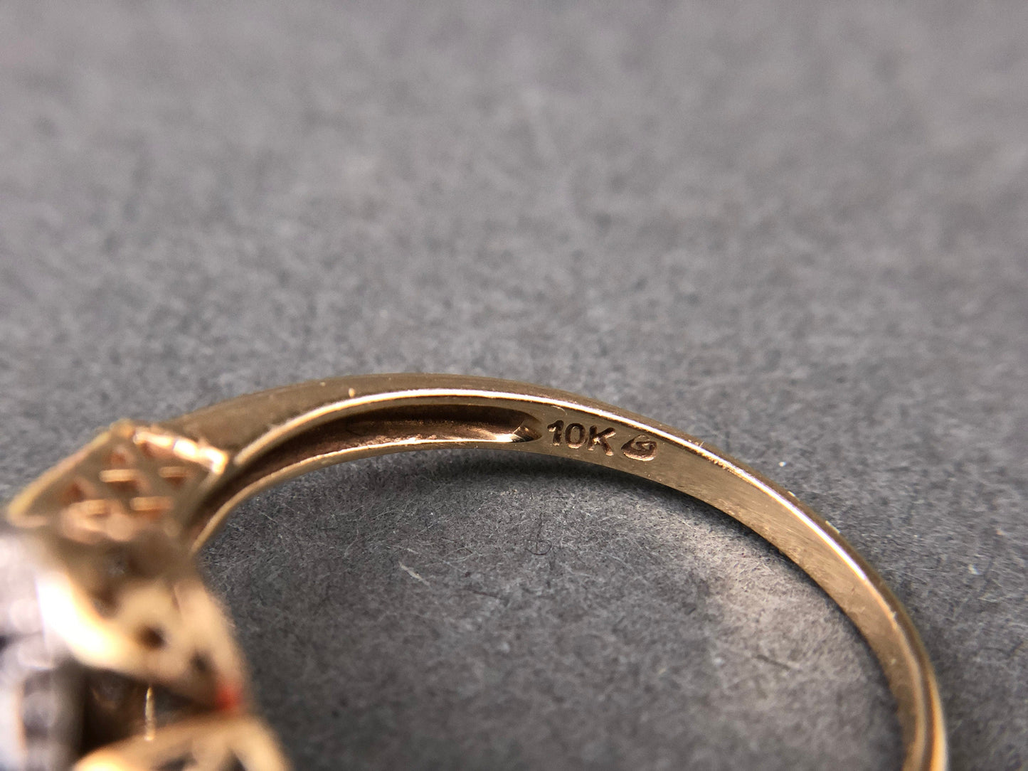 Vintage 10k Gold Ring with Natural Green Peridot and Diamond Halo. Gift for Her. - Tampa Home & Garden Store