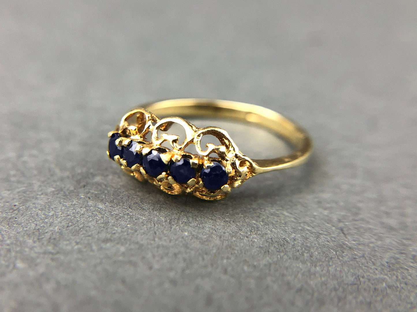 Vintage 14k Gold Sapphire Filigree Ring. Elegant Ring / Gift for Her. - Tampa Home & Garden Store