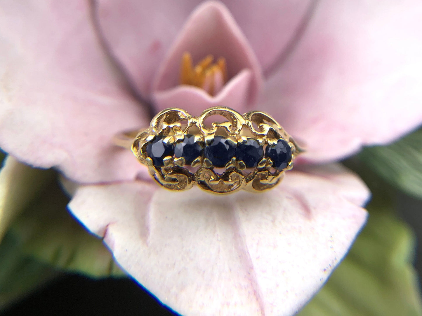 Vintage 14k Gold Sapphire Filigree Ring. Elegant Ring / Gift for Her. - Tampa Home & Garden Store