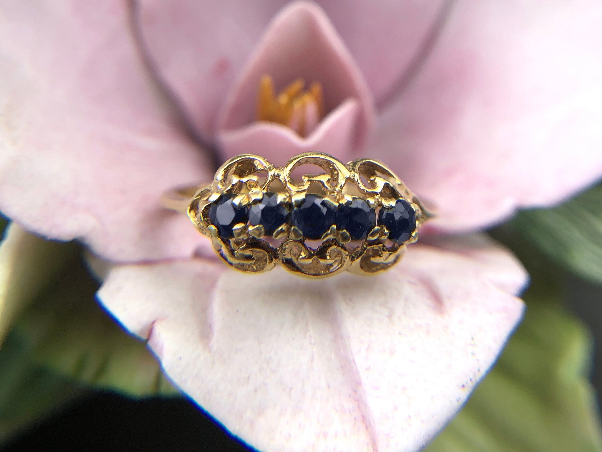 Vintage 14k Gold Sapphire Filigree Ring. Elegant Ring / Gift for Her. - Tampa Home & Garden Store