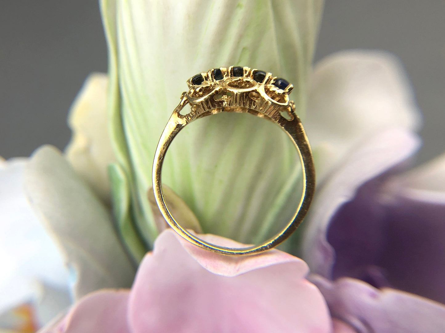 Vintage 14k Gold Sapphire Filigree Ring. Elegant Ring / Gift for Her. - Tampa Home & Garden Store