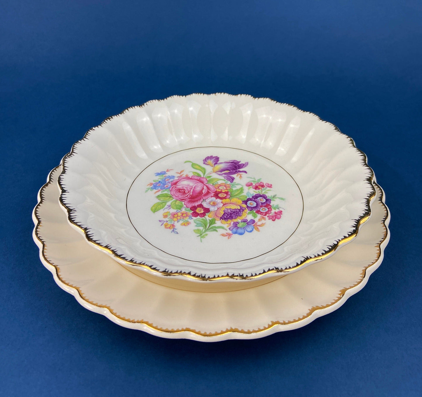 Vintage Dish Set. Leigh Wake by Leigh Potters. Set of 4 Placements: Dinner, Salad Plates, Soup, Salad Bowls, One Serving Dish & Teacups. - Tampa Home & Garden Store