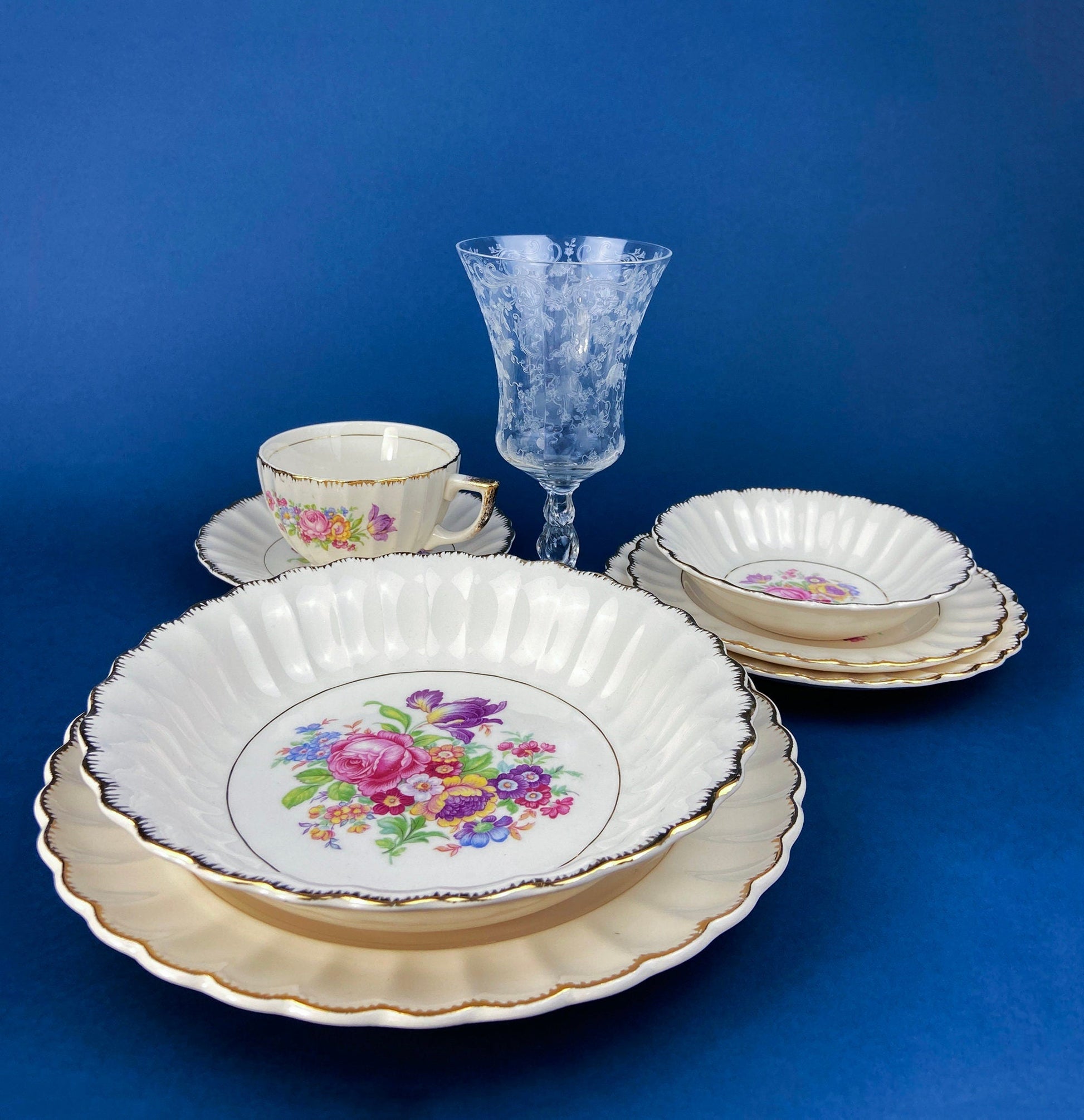 Vintage Dish Set. Leigh Wake by Leigh Potters. Set of 4 Placements: Dinner, Salad Plates, Soup, Salad Bowls, One Serving Dish & Teacups. - Tampa Home & Garden Store