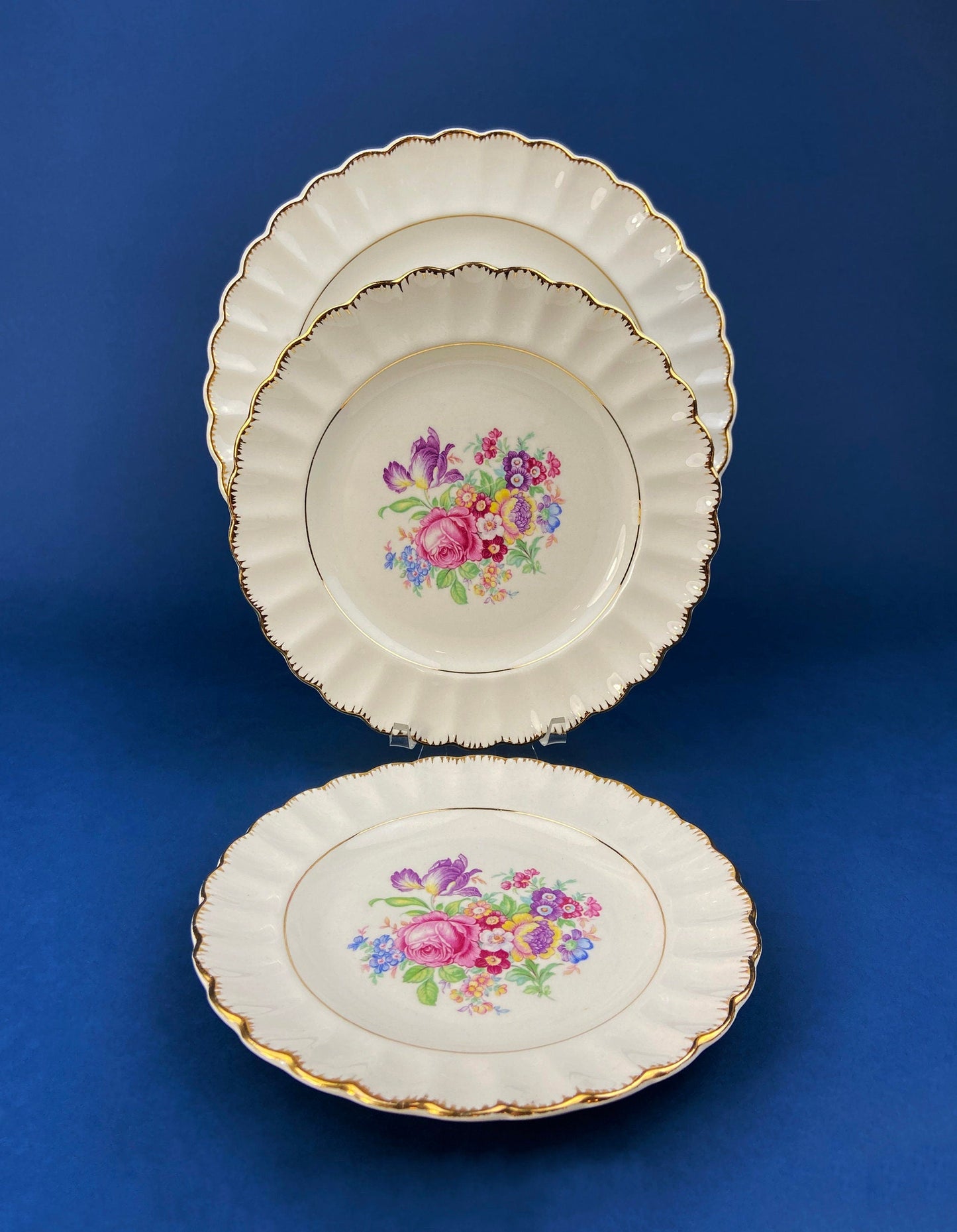 Vintage Dish Set. Leigh Wake by Leigh Potters. Set of 4 Placements: Dinner, Salad Plates, Soup, Salad Bowls, One Serving Dish & Teacups. - Tampa Home & Garden Store