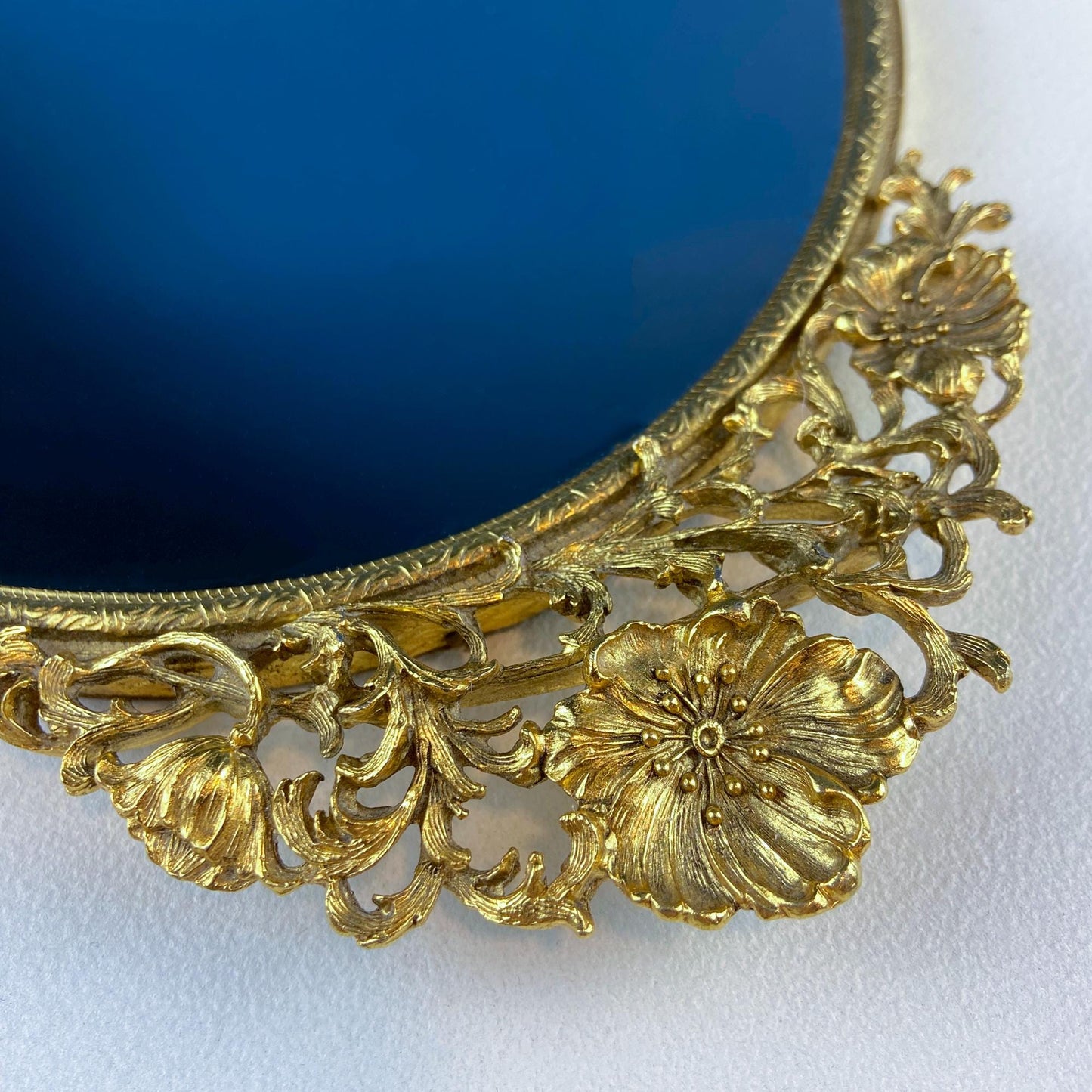 Vintage Gold Dresser Vanity Mirrored Tray. Rich Gilded Metal Tea Rose Oval Frame. Chic Bedroom Bath Perfume Display. Wall Hanging. - Tampa Home & Garden Store